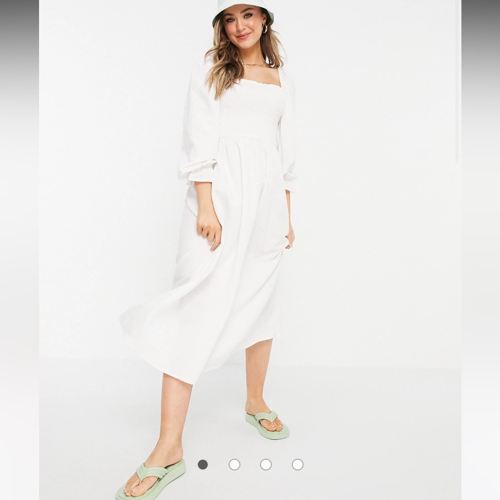 Causal White dress